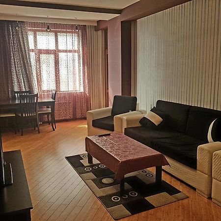 Apartment On Mirqasimov St.29 Baku Ngoại thất bức ảnh