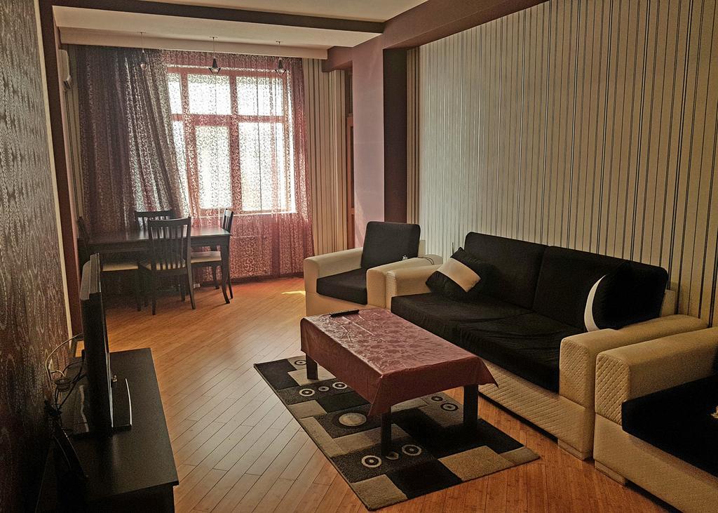 Apartment On Mirqasimov St.29 Baku Ngoại thất bức ảnh
